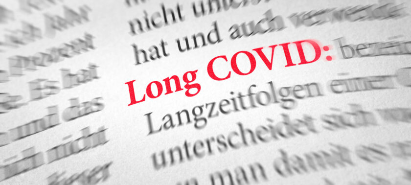 Text in einer Publikation. Das Wort Long Covid ist rot hervorgehoben.