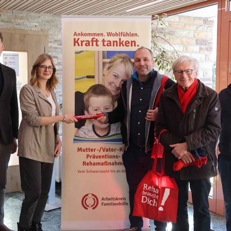 Staffelübergabe an Sebastian Böhm (Landtagskandidat, Die LINKE BaWü)  in der Mutter-Vater-Kind-Fachklinik Ursee