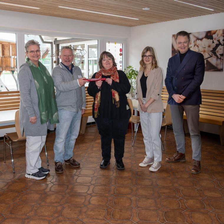 Staffelübergabe an Daniela Evers, MdL (Bündnis90/Die Grünen) in der Eltern-Kind-Fachklinik-Ursee